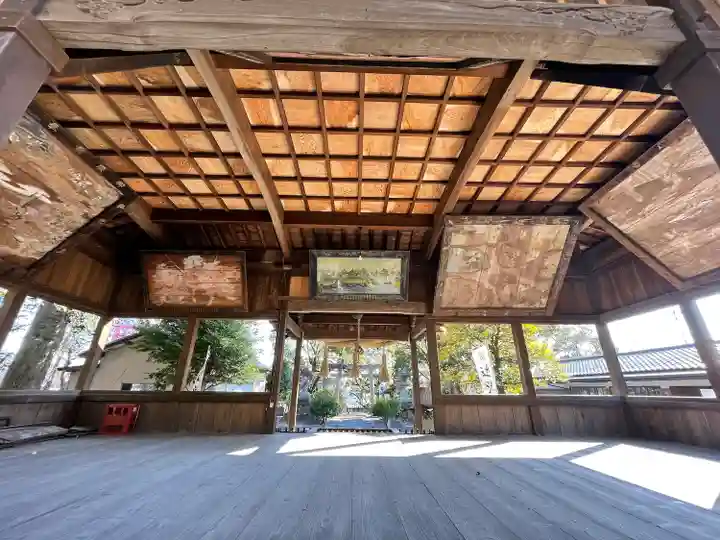 近津神社の本殿・本堂