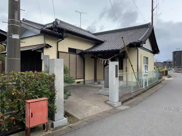 不動尊堂の山門・神門