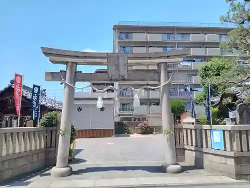 塚本神社の鳥居