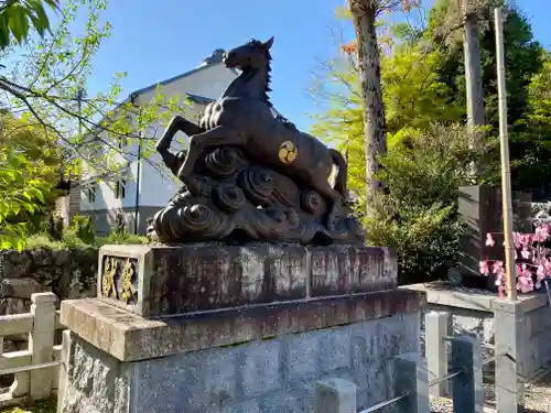 針綱神社の狛犬