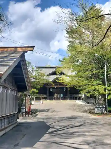 亀田八幡宮の{uncategorized: "未分類", other: "その他", undefined: "問題あり", building: "その他建物", grave: "お墓", sacred_gate: "鳥居", guardian: "狛犬", statue: "像", buddha: "仏像", history: "歴史", nature: "自然", garden: "庭園", animal: "動物", pagoda: "塔", temizu: "手水舎", mountain_gate: "山門・神門", sanctuary: "本殿・本堂", subordinate: "末社・摂社", art: "芸術", scenery: "景色", jizo: "地蔵", ema: "絵馬", goshuin: "御朱印", omikuji: "おみくじ", items: "授与品その他", amulet: "お守り", goshuincho: "御朱印帳", eats: "食事", festival: "お祭り", votive_dance: "神楽", shichigosan: "七五三参", wedding: "結婚式", experience: "体験その他", initially: "初詣", around: "周辺", anti_infection: "感染症対策"}
