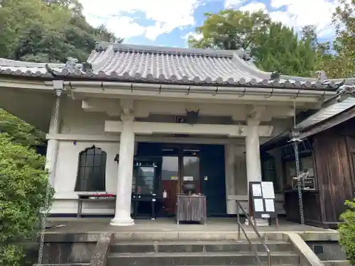 願成就院の本殿・本堂