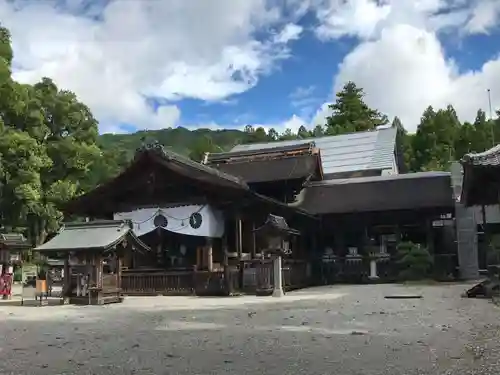 土佐神社の本殿