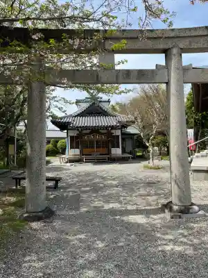 大國神社の{uncategorized: "未分類", other: "その他", undefined: "問題あり", building: "その他建物", grave: "お墓", sacred_gate: "鳥居", guardian: "狛犬", statue: "像", buddha: "仏像", history: "歴史", nature: "自然", garden: "庭園", animal: "動物", pagoda: "塔", temizu: "手水舎", mountain_gate: "山門・神門", sanctuary: "本殿・本堂", subordinate: "末社・摂社", art: "芸術", scenery: "景色", jizo: "地蔵", ema: "絵馬", goshuin: "御朱印", omikuji: "おみくじ", items: "授与品その他", amulet: "お守り", goshuincho: "御朱印帳", eats: "食事", festival: "お祭り", votive_dance: "神楽", shichigosan: "七五三参", wedding: "結婚式", experience: "体験その他", initially: "初詣", around: "周辺", anti_infection: "感染症対策"}