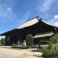 西大寺の本殿・本堂