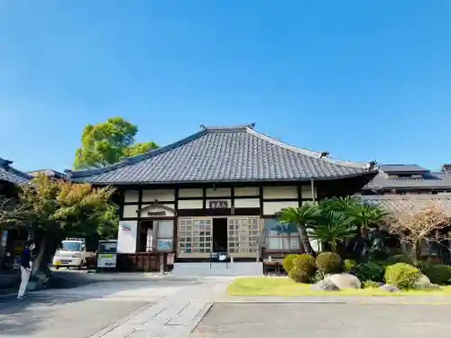 極楽寺の本殿・本堂