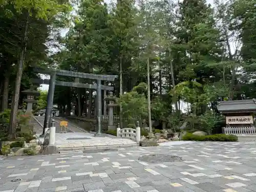 諏訪大社下社秋宮(長野県)