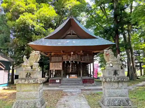 中村神社の本殿