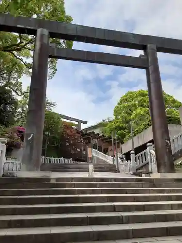 伊勢山皇大神宮の鳥居