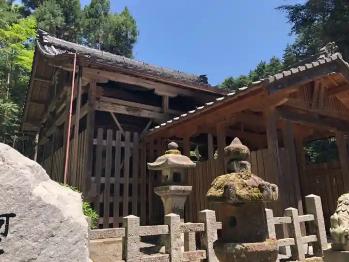愛宕神社(阿多古神社)の本殿・本堂