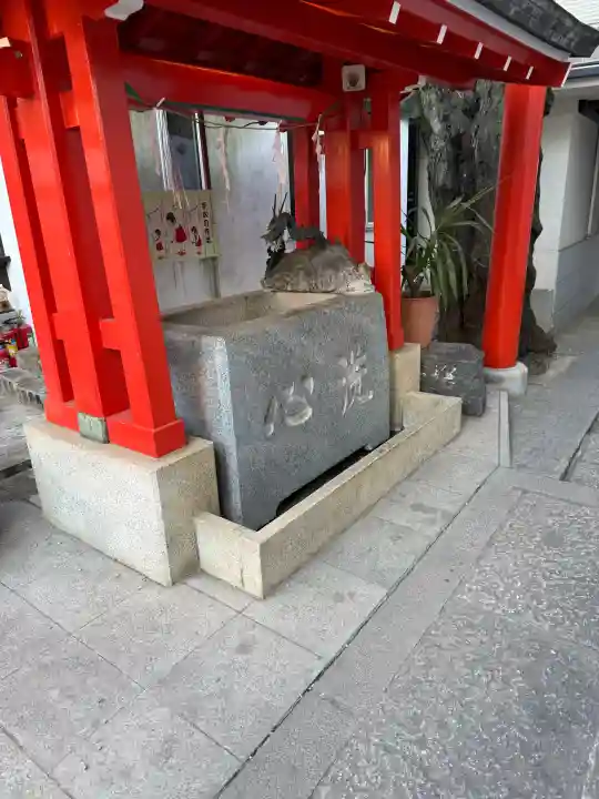 馬橋稲荷神社の{uncategorized: "未分類", other: "その他", undefined: "問題あり", building: "その他建物", grave: "お墓", sacred_gate: "鳥居", guardian: "狛犬", statue: "像", buddha: "仏像", history: "歴史", nature: "自然", garden: "庭園", animal: "動物", pagoda: "塔", temizu: "手水舎", mountain_gate: "山門・神門", sanctuary: "本殿・本堂", subordinate: "末社・摂社", art: "芸術", scenery: "景色", jizo: "地蔵", ema: "絵馬", goshuin: "御朱印", omikuji: "おみくじ", items: "授与品その他", amulet: "お守り", goshuincho: "御朱印帳", eats: "食事", festival: "お祭り", votive_dance: "神楽", shichigosan: "七五三参", wedding: "結婚式", experience: "体験その他", initially: "初詣", around: "周辺", anti_infection: "感染症対策"}