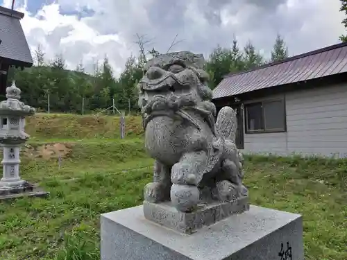 下金山神社の狛犬