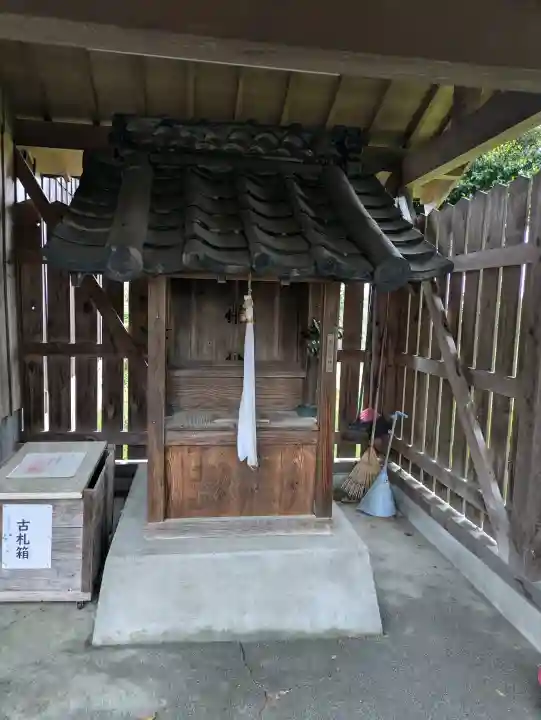 佐土神社の{uncategorized: "未分類", other: "その他", undefined: "問題あり", building: "その他建物", grave: "お墓", sacred_gate: "鳥居", guardian: "狛犬", statue: "像", buddha: "仏像", history: "歴史", nature: "自然", garden: "庭園", animal: "動物", pagoda: "塔", temizu: "手水舎", mountain_gate: "山門・神門", sanctuary: "本殿・本堂", subordinate: "末社・摂社", art: "芸術", scenery: "景色", jizo: "地蔵", ema: "絵馬", goshuin: "御朱印", omikuji: "おみくじ", items: "授与品その他", amulet: "お守り", goshuincho: "御朱印帳", eats: "食事", festival: "お祭り", votive_dance: "神楽", shichigosan: "七五三参", wedding: "結婚式", experience: "体験その他", initially: "初詣", around: "周辺", anti_infection: "感染症対策"}