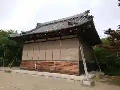 神明社の本殿