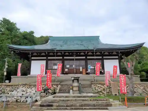 多聞寺の本殿・本堂
