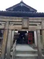 被官稲荷神社の鳥居