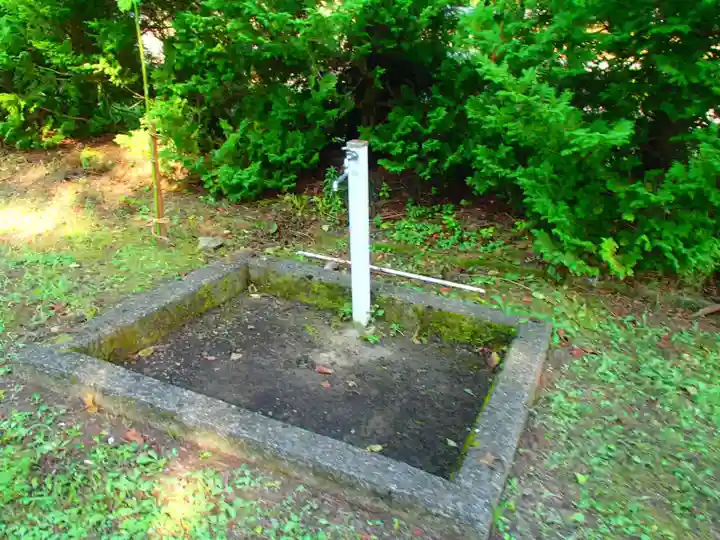盥神社の手水舎