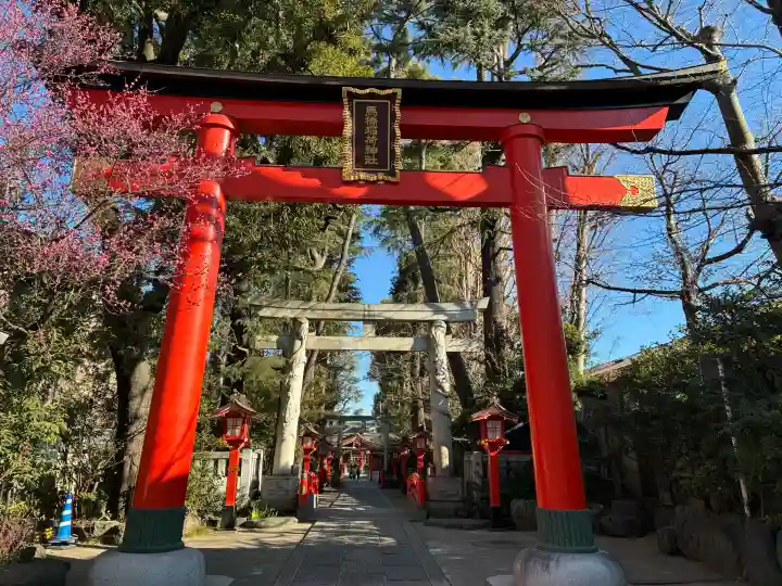 馬橋稲荷神社の{uncategorized: "未分類", other: "その他", undefined: "問題あり", building: "その他建物", grave: "お墓", sacred_gate: "鳥居", guardian: "狛犬", statue: "像", buddha: "仏像", history: "歴史", nature: "自然", garden: "庭園", animal: "動物", pagoda: "塔", temizu: "手水舎", mountain_gate: "山門・神門", sanctuary: "本殿・本堂", subordinate: "末社・摂社", art: "芸術", scenery: "景色", jizo: "地蔵", ema: "絵馬", goshuin: "御朱印", omikuji: "おみくじ", items: "授与品その他", amulet: "お守り", goshuincho: "御朱印帳", eats: "食事", festival: "お祭り", votive_dance: "神楽", shichigosan: "七五三参", wedding: "結婚式", experience: "体験その他", initially: "初詣", around: "周辺", anti_infection: "感染症対策"}