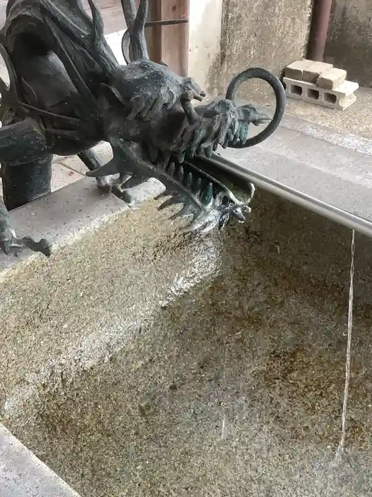 長草天神社の手水舎