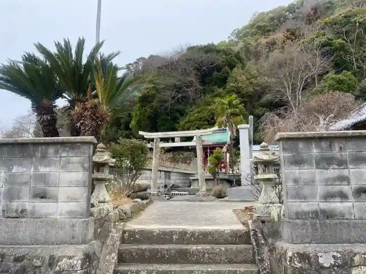 真観寺の{uncategorized: "未分類", other: "その他", undefined: "問題あり", building: "その他建物", grave: "お墓", sacred_gate: "鳥居", guardian: "狛犬", statue: "像", buddha: "仏像", history: "歴史", nature: "自然", garden: "庭園", animal: "動物", pagoda: "塔", temizu: "手水舎", mountain_gate: "山門・神門", sanctuary: "本殿・本堂", subordinate: "末社・摂社", art: "芸術", scenery: "景色", jizo: "地蔵", ema: "絵馬", goshuin: "御朱印", omikuji: "おみくじ", items: "授与品その他", amulet: "お守り", goshuincho: "御朱印帳", eats: "食事", festival: "お祭り", votive_dance: "神楽", shichigosan: "七五三参", wedding: "結婚式", experience: "体験その他", initially: "初詣", around: "周辺", anti_infection: "感染症対策"}
