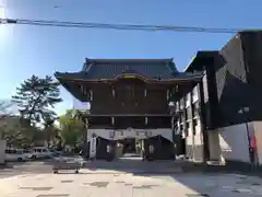 桑名宗社（春日神社）の山門