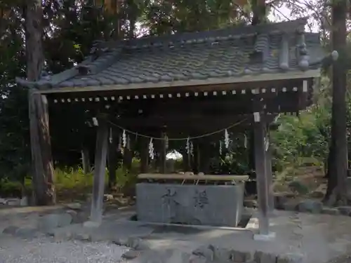 八幡社（柏井町）の手水舎