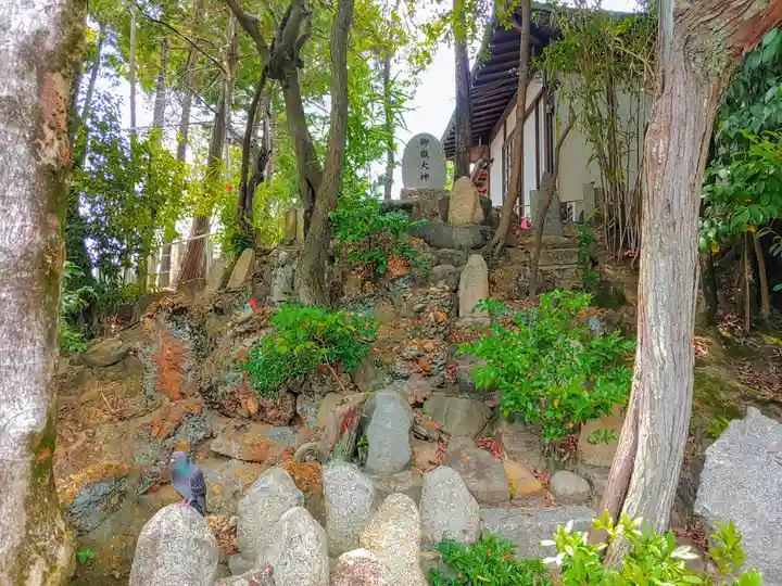 白山神社(小幡)の末社・摂社