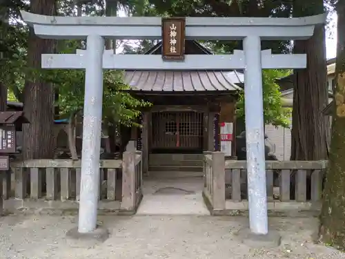 山神神社の鳥居