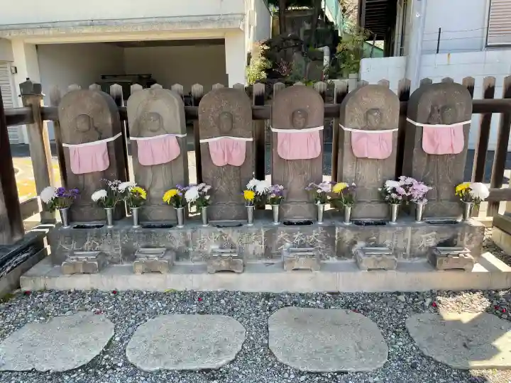 禅定院の{uncategorized: "未分類", other: "その他", undefined: "問題あり", building: "その他建物", grave: "お墓", sacred_gate: "鳥居", guardian: "狛犬", statue: "像", buddha: "仏像", history: "歴史", nature: "自然", garden: "庭園", animal: "動物", pagoda: "塔", temizu: "手水舎", mountain_gate: "山門・神門", sanctuary: "本殿・本堂", subordinate: "末社・摂社", art: "芸術", scenery: "景色", jizo: "地蔵", ema: "絵馬", goshuin: "御朱印", omikuji: "おみくじ", items: "授与品その他", amulet: "お守り", goshuincho: "御朱印帳", eats: "食事", festival: "お祭り", votive_dance: "神楽", shichigosan: "七五三参", wedding: "結婚式", experience: "体験その他", initially: "初詣", around: "周辺", anti_infection: "感染症対策"}