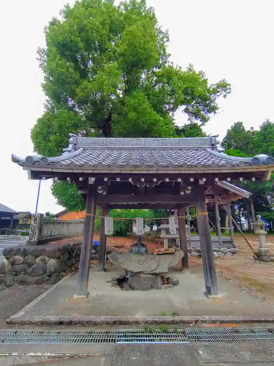 川島神社(宮田町)の手水舎