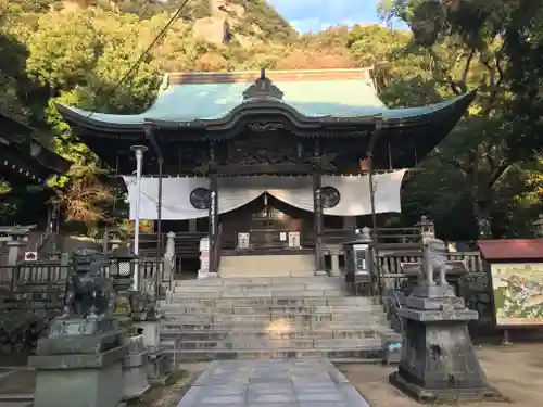 八栗寺の本殿