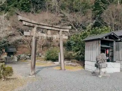 出世稲荷神社の{uncategorized: "未分類", other: "その他", undefined: "問題あり", building: "その他建物", grave: "お墓", sacred_gate: "鳥居", guardian: "狛犬", statue: "像", buddha: "仏像", history: "歴史", nature: "自然", garden: "庭園", animal: "動物", pagoda: "塔", temizu: "手水舎", mountain_gate: "山門・神門", sanctuary: "本殿・本堂", subordinate: "末社・摂社", art: "芸術", scenery: "景色", jizo: "地蔵", ema: "絵馬", goshuin: "御朱印", omikuji: "おみくじ", items: "授与品その他", amulet: "お守り", goshuincho: "御朱印帳", eats: "食事", festival: "お祭り", votive_dance: "神楽", shichigosan: "七五三参", wedding: "結婚式", experience: "体験その他", initially: "初詣", around: "周辺", anti_infection: "感染症対策"}