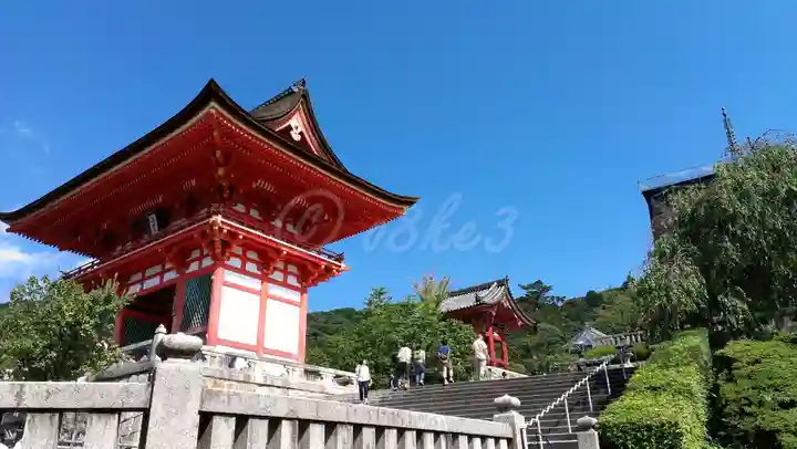 清水寺の山門・神門
