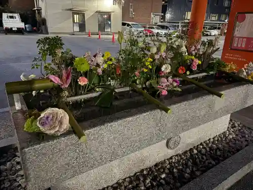 生田神社の{uncategorized: "未分類", other: "その他", undefined: "問題あり", building: "その他建物", grave: "お墓", sacred_gate: "鳥居", guardian: "狛犬", statue: "像", buddha: "仏像", history: "歴史", nature: "自然", garden: "庭園", animal: "動物", pagoda: "塔", temizu: "手水舎", mountain_gate: "山門・神門", sanctuary: "本殿・本堂", subordinate: "末社・摂社", art: "芸術", scenery: "景色", jizo: "地蔵", ema: "絵馬", goshuin: "御朱印", omikuji: "おみくじ", items: "授与品その他", amulet: "お守り", goshuincho: "御朱印帳", eats: "食事", festival: "お祭り", votive_dance: "神楽", shichigosan: "七五三参", wedding: "結婚式", experience: "体験その他", initially: "初詣", around: "周辺", anti_infection: "感染症対策"}