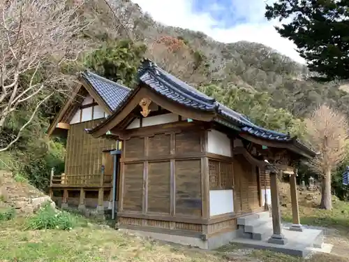 八幡神社の本殿・本堂