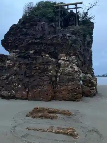 稲佐の浜　弁天島の景色