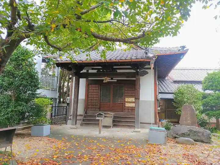 観音堂の本殿・本堂