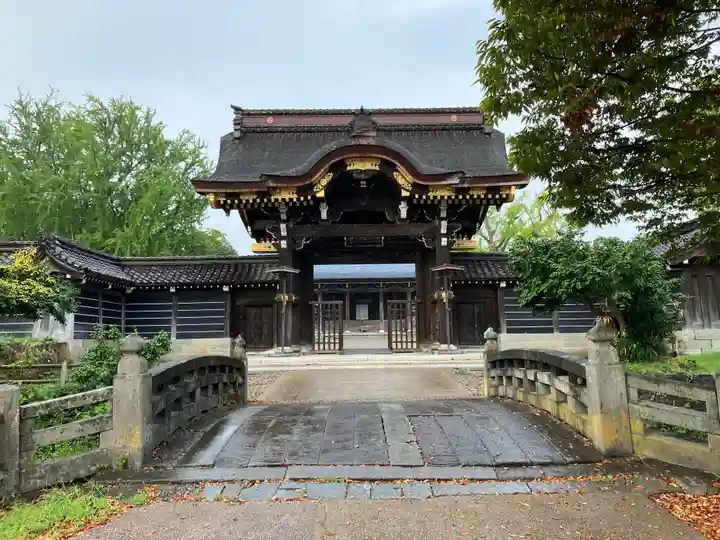 勝興寺(富山県)