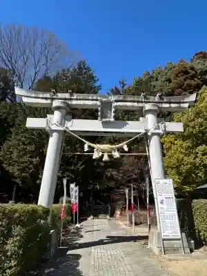 滑川神社 - 仕事と子どもの守り神の{uncategorized: "未分類", other: "その他", undefined: "問題あり", building: "その他建物", grave: "お墓", sacred_gate: "鳥居", guardian: "狛犬", statue: "像", buddha: "仏像", history: "歴史", nature: "自然", garden: "庭園", animal: "動物", pagoda: "塔", temizu: "手水舎", mountain_gate: "山門・神門", sanctuary: "本殿・本堂", subordinate: "末社・摂社", art: "芸術", scenery: "景色", jizo: "地蔵", ema: "絵馬", goshuin: "御朱印", omikuji: "おみくじ", items: "授与品その他", amulet: "お守り", goshuincho: "御朱印帳", eats: "食事", festival: "お祭り", votive_dance: "神楽", shichigosan: "七五三参", wedding: "結婚式", experience: "体験その他", initially: "初詣", around: "周辺", anti_infection: "感染症対策"}