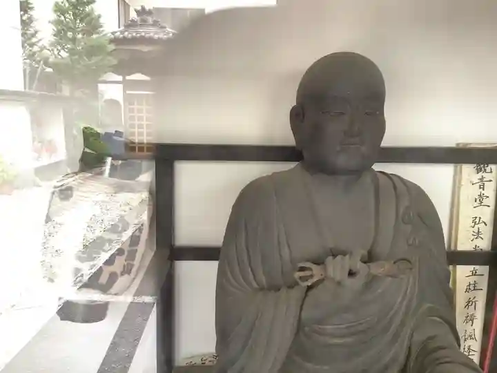 地蔵院の像