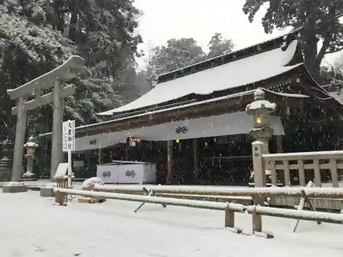 鹿島神宮の{uncategorized: "未分類", other: "その他", undefined: "問題あり", building: "その他建物", grave: "お墓", sacred_gate: "鳥居", guardian: "狛犬", statue: "像", buddha: "仏像", history: "歴史", nature: "自然", garden: "庭園", animal: "動物", pagoda: "塔", temizu: "手水舎", mountain_gate: "山門・神門", sanctuary: "本殿・本堂", subordinate: "末社・摂社", art: "芸術", scenery: "景色", jizo: "地蔵", ema: "絵馬", goshuin: "御朱印", omikuji: "おみくじ", items: "授与品その他", amulet: "お守り", goshuincho: "御朱印帳", eats: "食事", festival: "お祭り", votive_dance: "神楽", shichigosan: "七五三参", wedding: "結婚式", experience: "体験その他", initially: "初詣", around: "周辺", anti_infection: "感染症対策"}