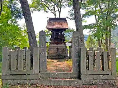 健御名方富命彦神別神社の末社・摂社