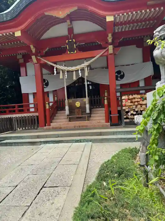 自由が丘熊野神社の{uncategorized: "未分類", other: "その他", undefined: "問題あり", building: "その他建物", grave: "お墓", sacred_gate: "鳥居", guardian: "狛犬", statue: "像", buddha: "仏像", history: "歴史", nature: "自然", garden: "庭園", animal: "動物", pagoda: "塔", temizu: "手水舎", mountain_gate: "山門・神門", sanctuary: "本殿・本堂", subordinate: "末社・摂社", art: "芸術", scenery: "景色", jizo: "地蔵", ema: "絵馬", goshuin: "御朱印", omikuji: "おみくじ", items: "授与品その他", amulet: "お守り", goshuincho: "御朱印帳", eats: "食事", festival: "お祭り", votive_dance: "神楽", shichigosan: "七五三参", wedding: "結婚式", experience: "体験その他", initially: "初詣", around: "周辺", anti_infection: "感染症対策"}