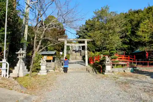 赤尾渋垂郡辺神社の鳥居