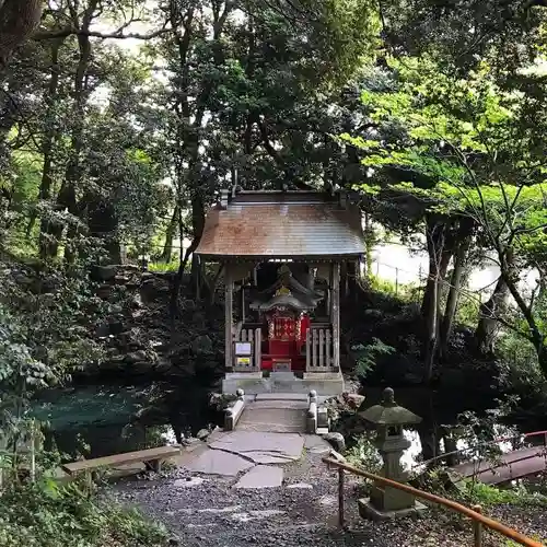 泉神社の末社・摂社