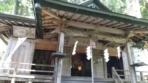 諏訪神社の本殿・本堂