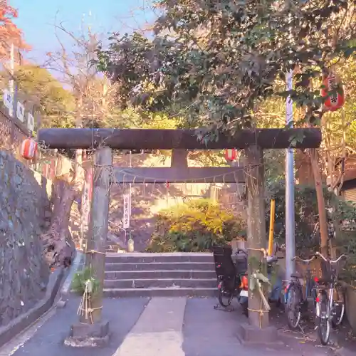 若宮八幡宮の鳥居