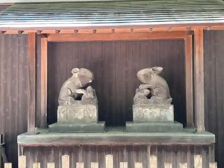 調神社の{uncategorized: "未分類", other: "その他", undefined: "問題あり", building: "その他建物", grave: "お墓", sacred_gate: "鳥居", guardian: "狛犬", statue: "像", buddha: "仏像", history: "歴史", nature: "自然", garden: "庭園", animal: "動物", pagoda: "塔", temizu: "手水舎", mountain_gate: "山門・神門", sanctuary: "本殿・本堂", subordinate: "末社・摂社", art: "芸術", scenery: "景色", jizo: "地蔵", ema: "絵馬", goshuin: "御朱印", omikuji: "おみくじ", items: "授与品その他", amulet: "お守り", goshuincho: "御朱印帳", eats: "食事", festival: "お祭り", votive_dance: "神楽", shichigosan: "七五三参", wedding: "結婚式", experience: "体験その他", initially: "初詣", around: "周辺", anti_infection: "感染症対策"}