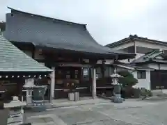 長源寺の本殿