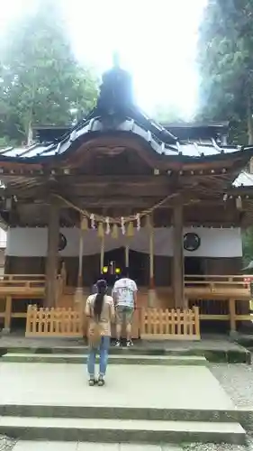 御岩神社の本殿・本堂